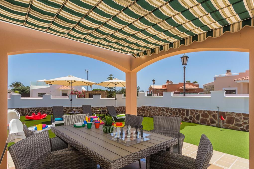 Perfect For Family Holidays With Private Pool, Near Beach And Golf- Villa Ashley Costa De Antigua Bagian luar foto