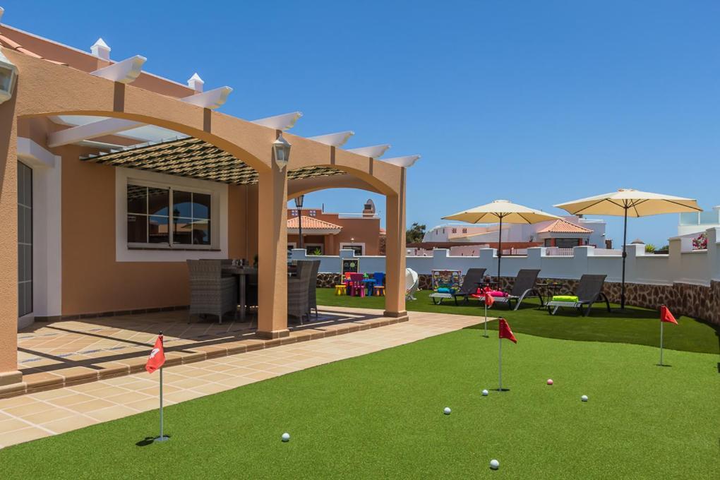 Perfect For Family Holidays With Private Pool, Near Beach And Golf- Villa Ashley Costa De Antigua Bagian luar foto