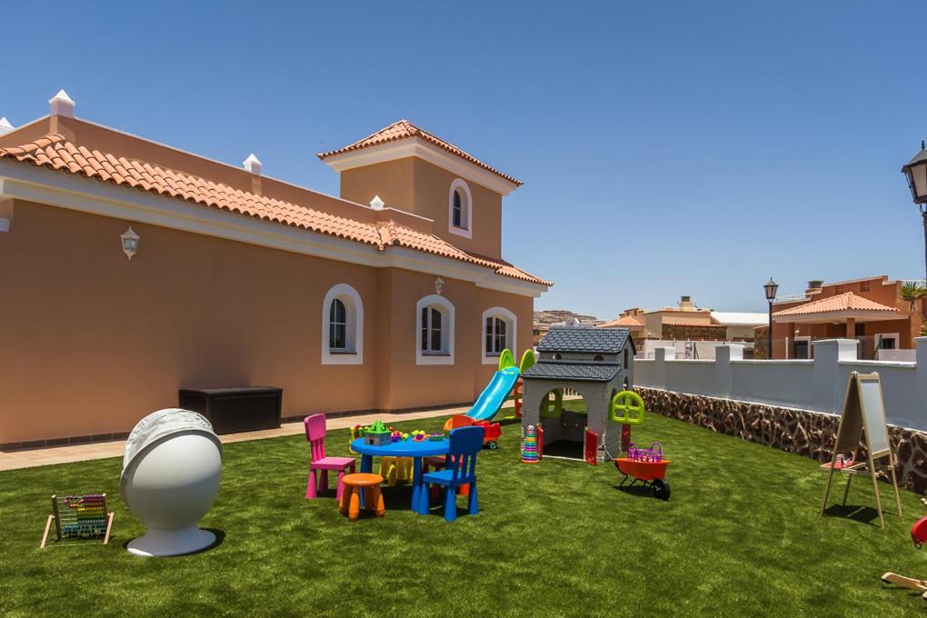 Perfect For Family Holidays With Private Pool, Near Beach And Golf- Villa Ashley Costa De Antigua Bagian luar foto